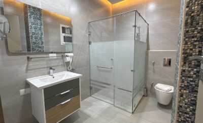 MayaMia King Bedrooms with sharing Bathroom