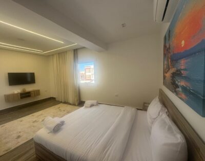 Mia Suite (Master Bedroom 202) – First Floor Pool View
